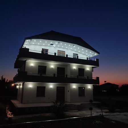Caca Hotel Rinas Exterior foto